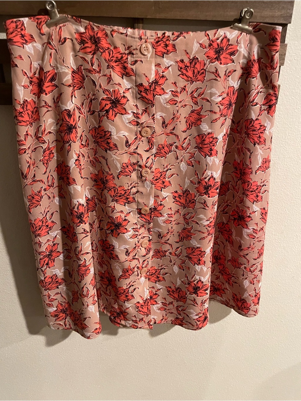 Halogen Coral Floral Button-Front Skirt on Blush Size Medium